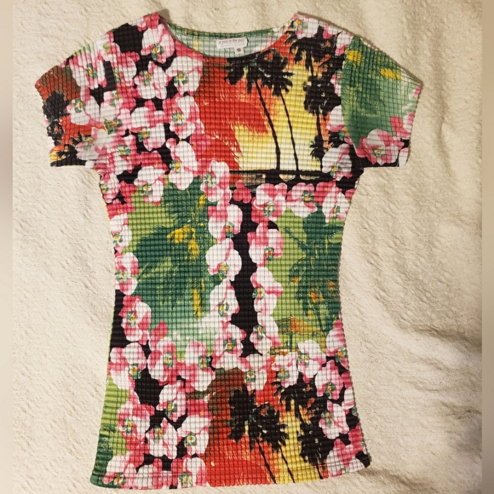Y2k beachy collage shirt